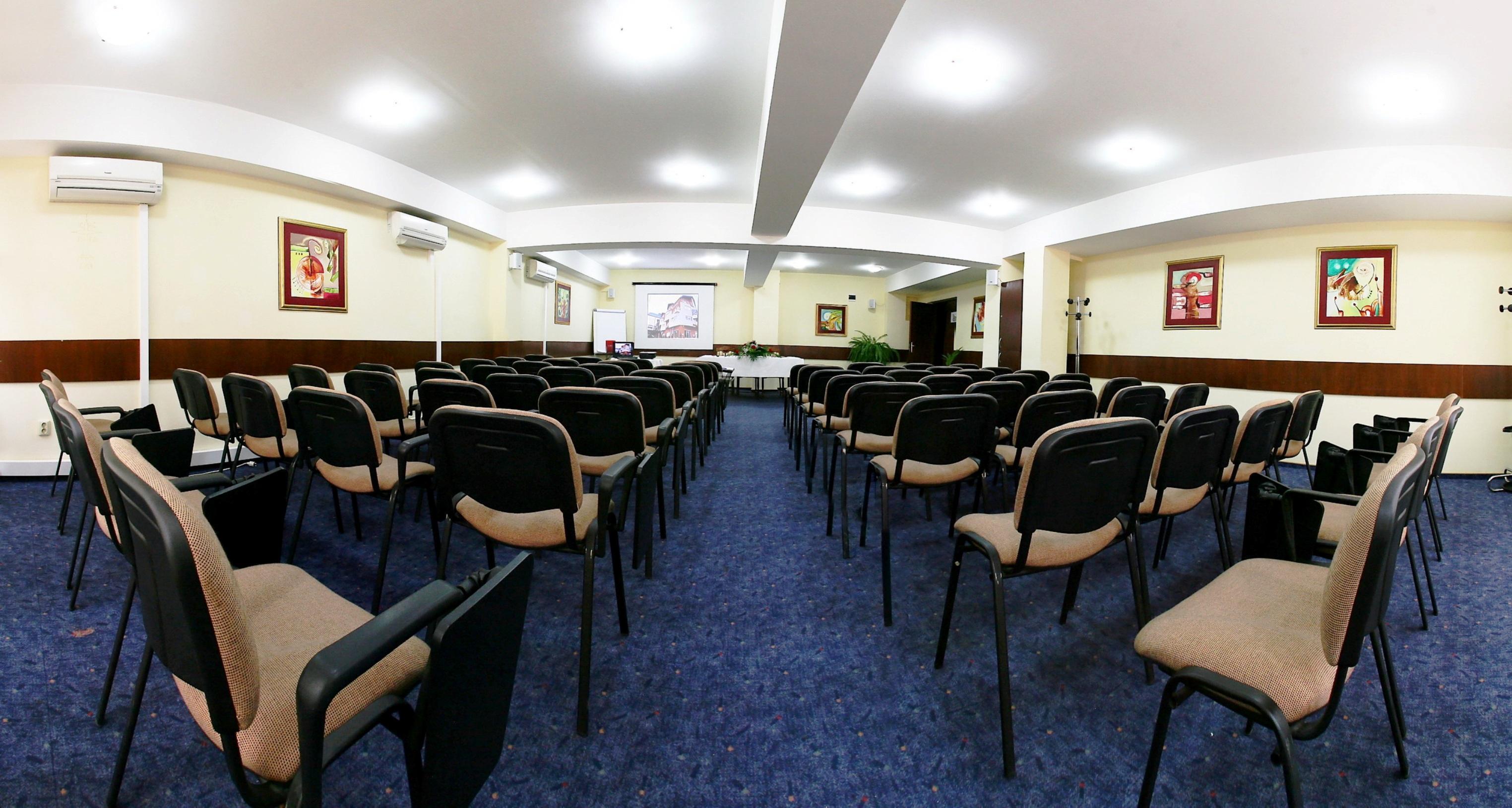 Khách sạn Premier 4*