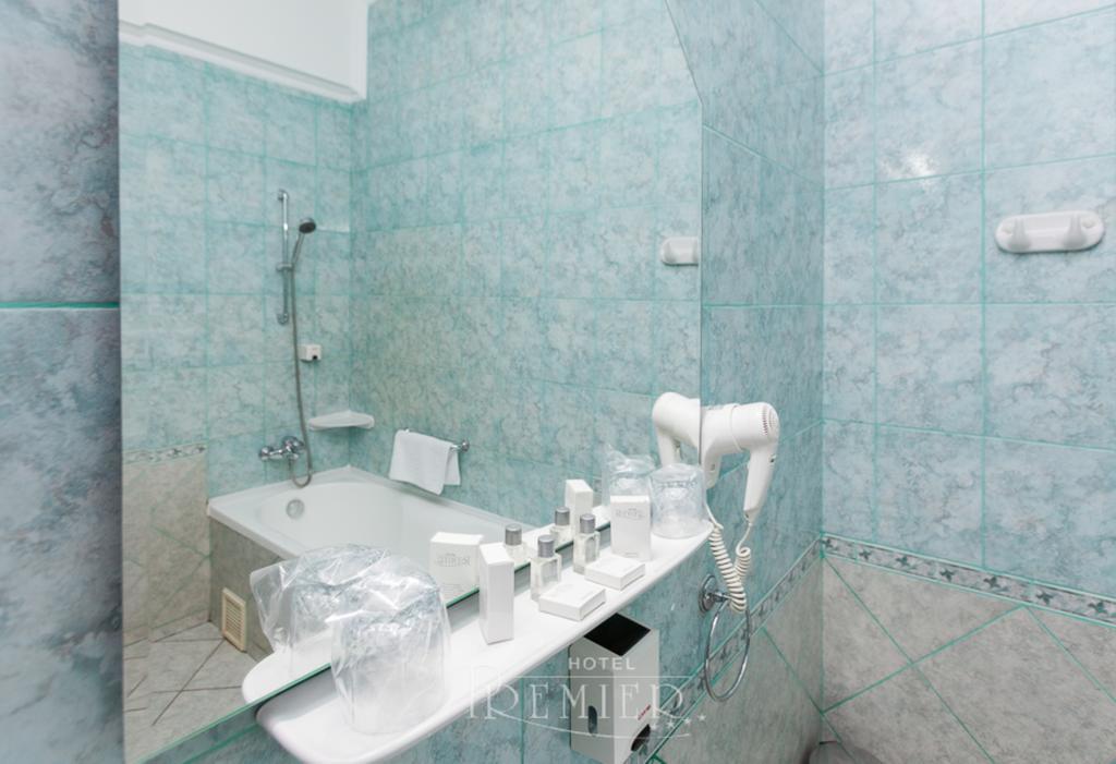 Premier Khách sạn 4*