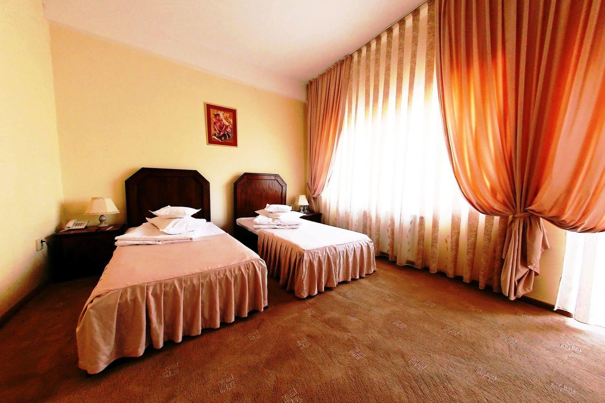 Khách sạn Premier 4*