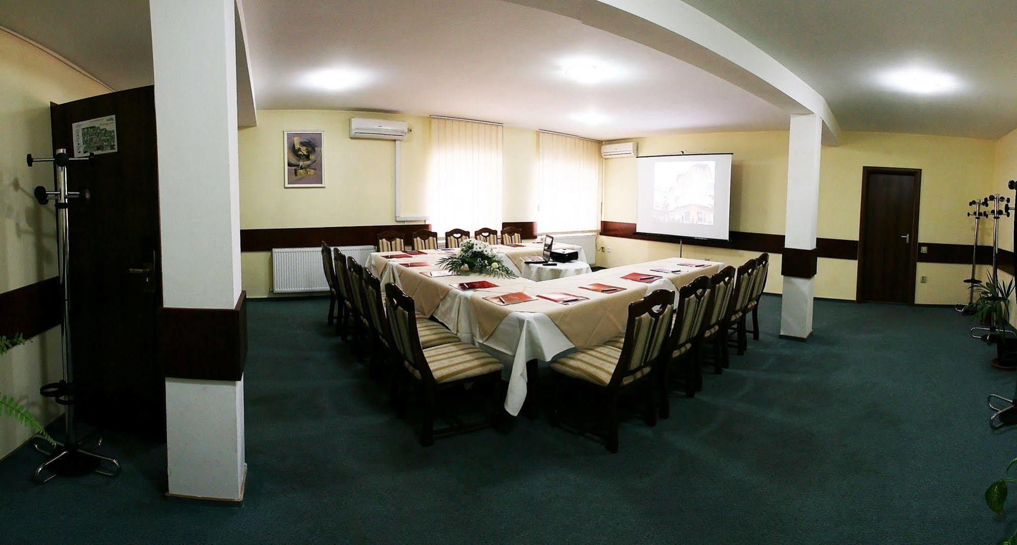 Khách sạn Premier 4*